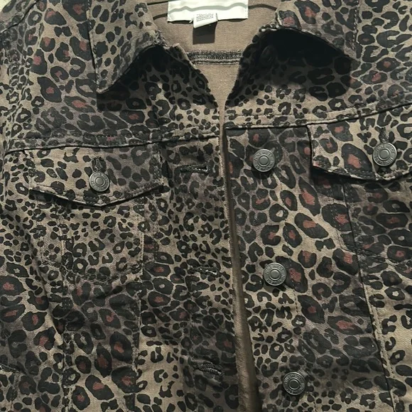 Nine West brown & black leopard print jean jacket, size L. - Picture 3 of 4